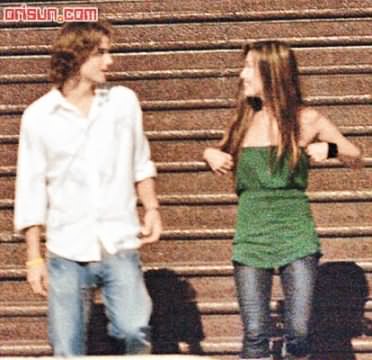 與海怪同行 视频截图