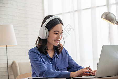 萬聖節群魔 视频截图