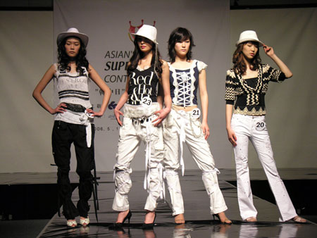 凶兆前傳 视频截图