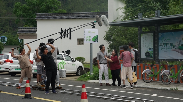 東方的承諾 视频截图