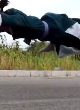 做工的人 视频截图