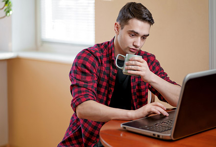 兒子的大玩偶 视频截图