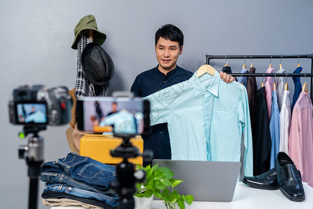 醜人兒 视频截图