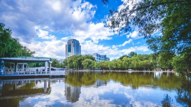 Bâan-大人的疆界 英語