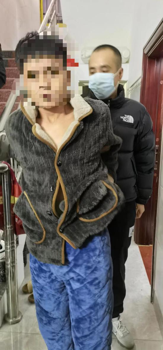 叢林有情狼 视频截图